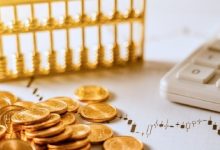 美联储降息首日，黄金失守3700美元，年内已累计涨超40%-程序员中文网