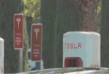 电子门把手失灵，孩子被困车内……特斯拉，在美遭调查-程序员中文网